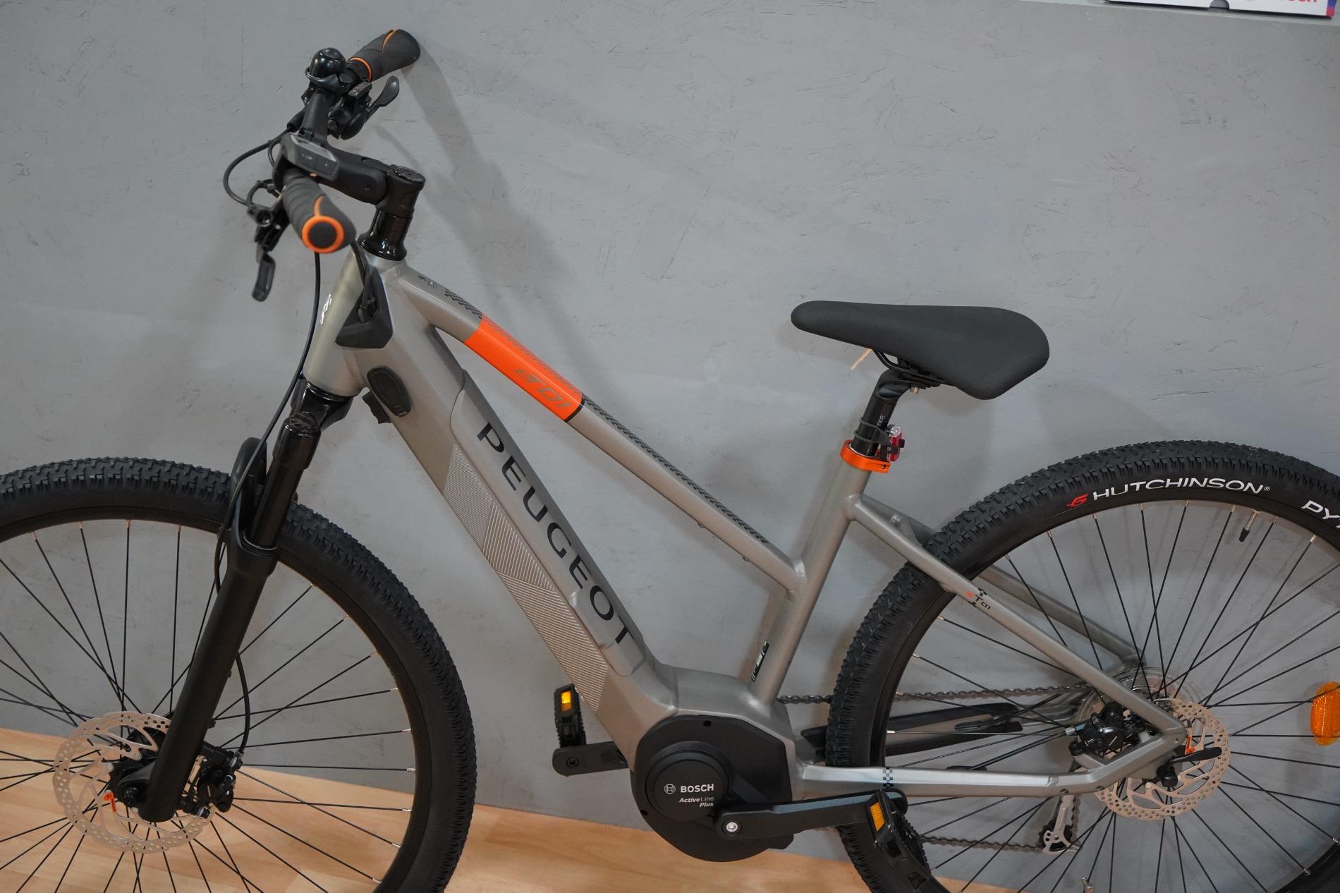 Peugeot eT01 Crossover