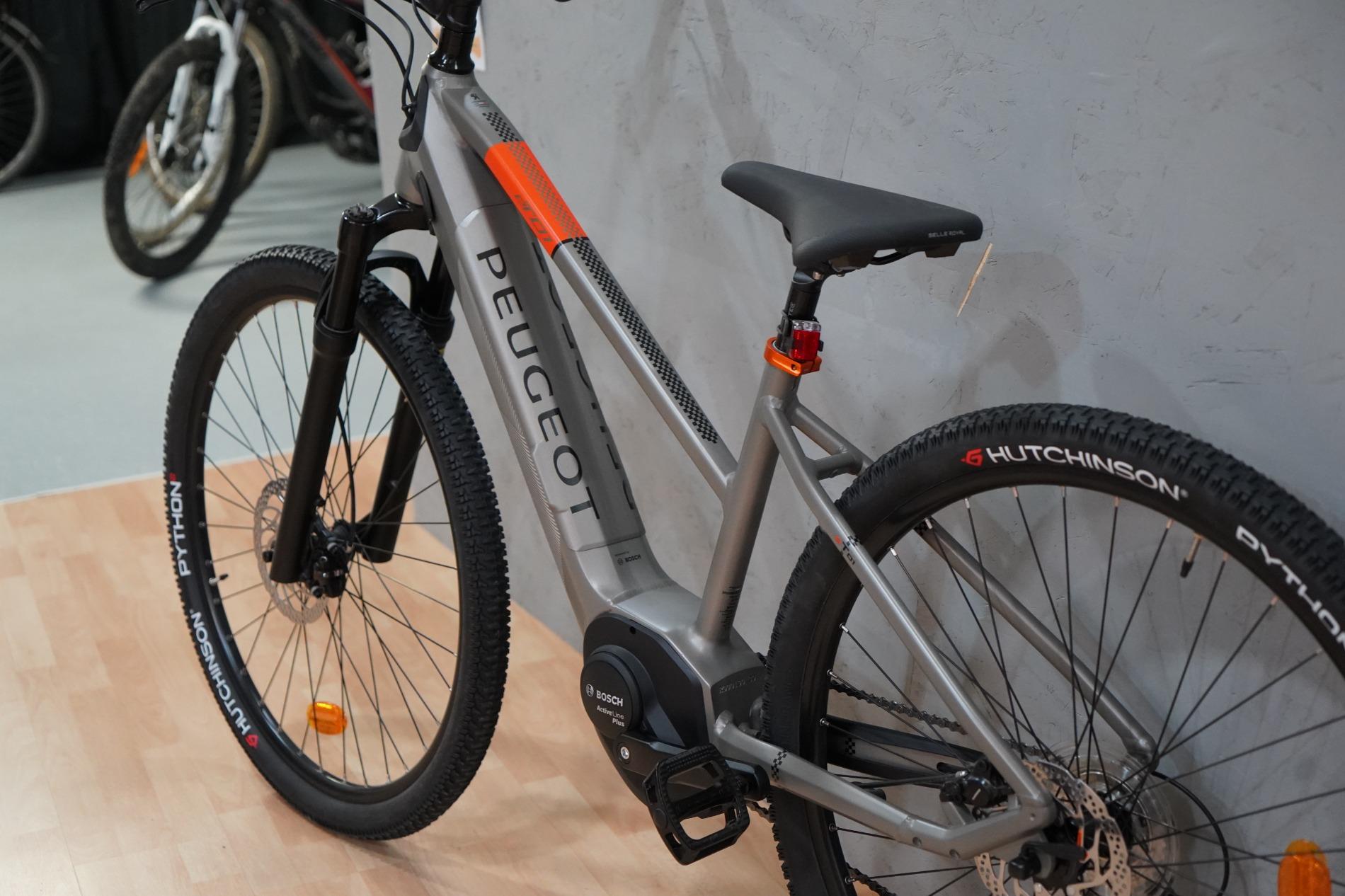 Peugeot eT01 Crossover