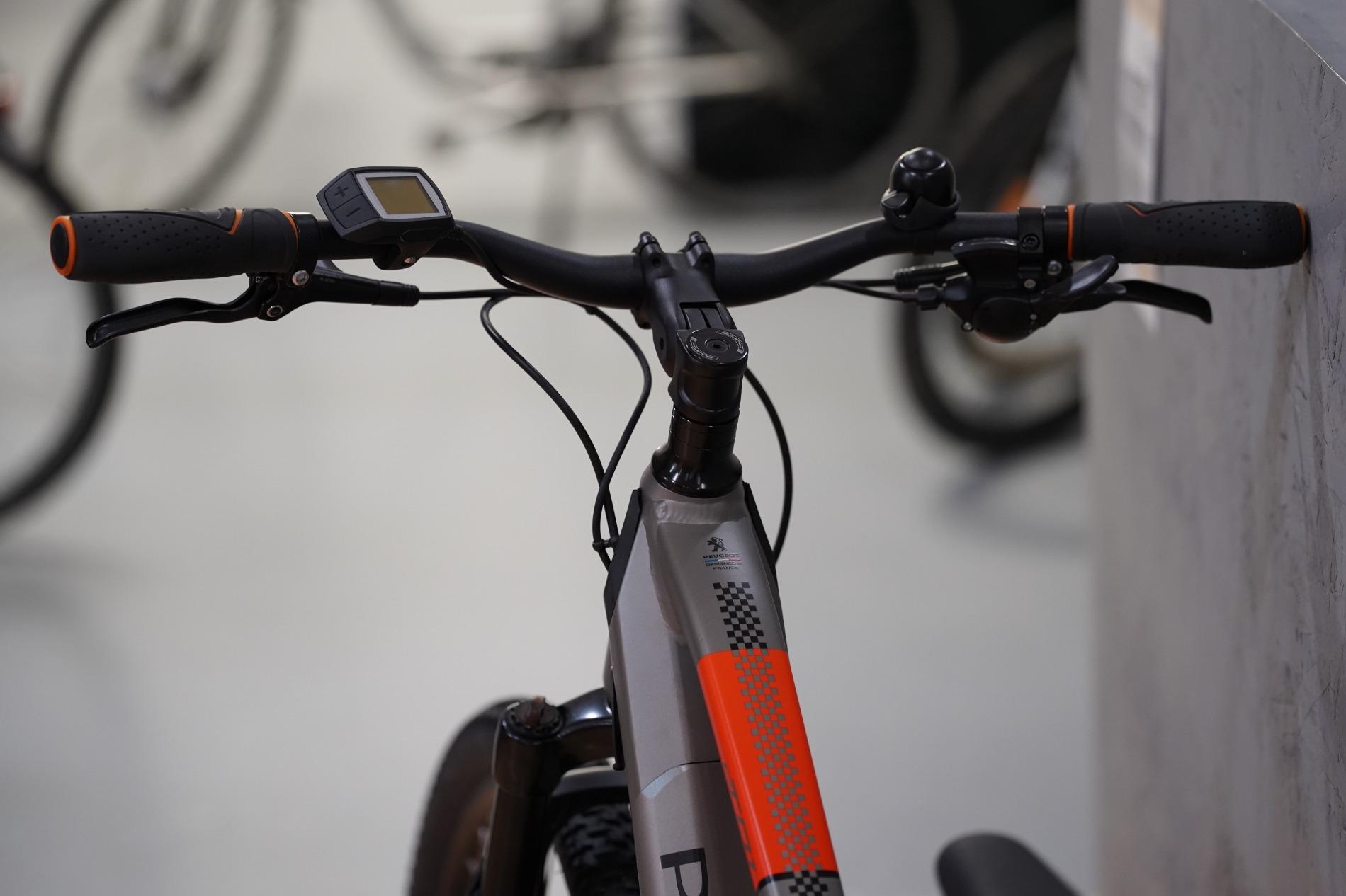 Peugeot eT01 Crossover