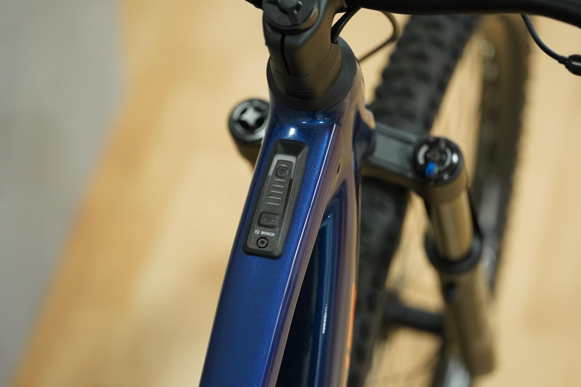 G-One BLACK FOREST FS1