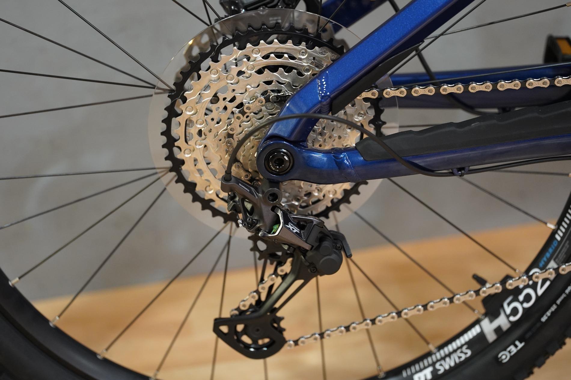 G-One BLACK FOREST FS1